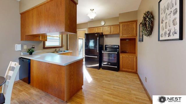 7601 Holdrege Street, Lincoln, NE 68505