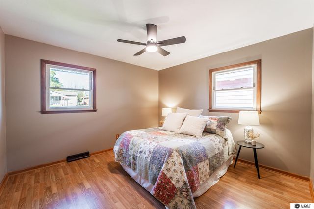 7601 Holdrege Street, Lincoln, NE 68505