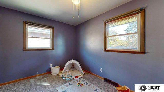 7601 Holdrege Street, Lincoln, NE 68505