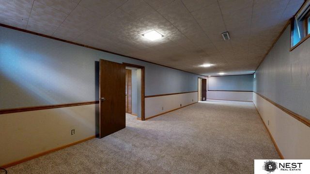 7601 Holdrege Street, Lincoln, NE 68505