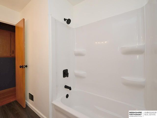 4638 Manchester Drive, Omaha, NE 68152