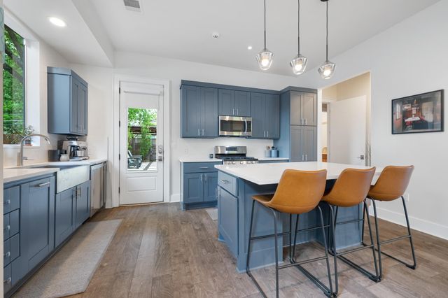 4904 Duval ST A, Austin, TX 78751