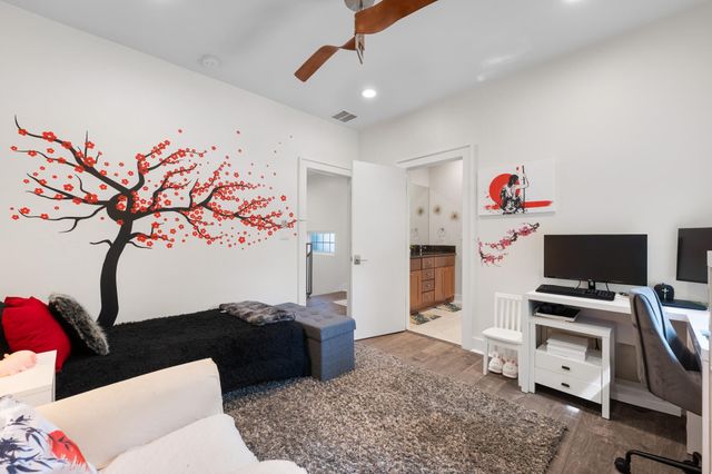 4904 Duval ST A, Austin, TX 78751