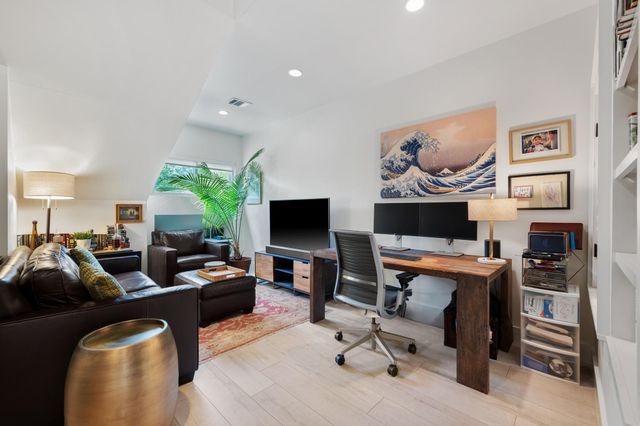 4904 Duval ST A, Austin, TX 78751