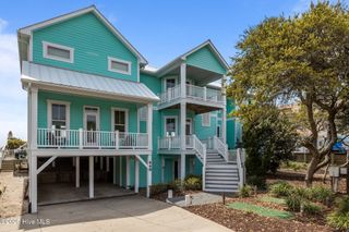 449 Maritime Place, Pine Knoll Shores, NC 28512