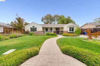 1894 Granada Dr, Concord, CA 94519