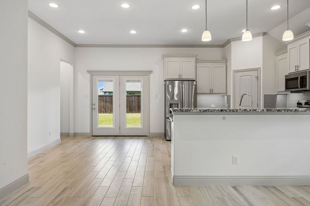327 Brookview Drive, Lavon, TX 75166