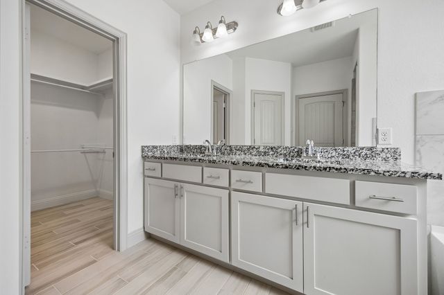 327 Brookview Drive, Lavon, TX 75166
