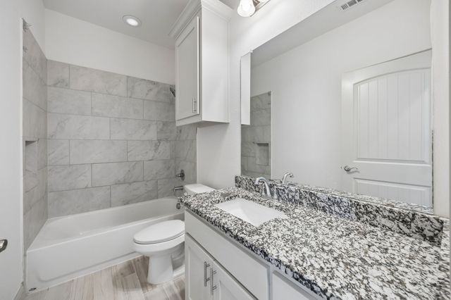 327 Brookview Drive, Lavon, TX 75166