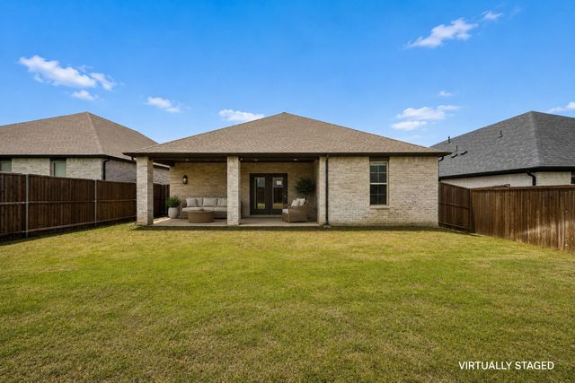 327 Brookview Drive, Lavon, TX 75166