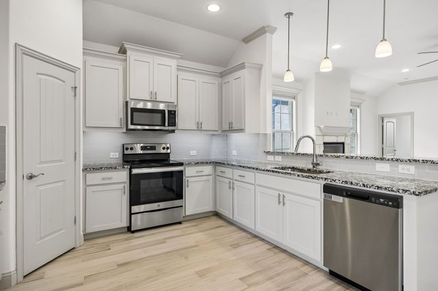 327 Brookview Drive, Lavon, TX 75166