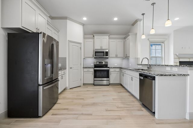 327 Brookview Drive, Lavon, TX 75166
