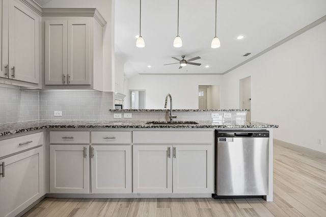 327 Brookview Drive, Lavon, TX 75166