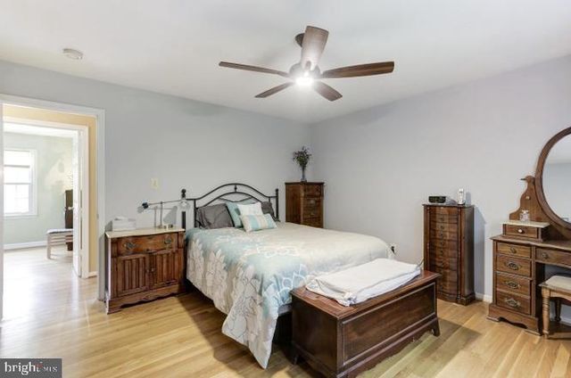 7893 GODOLPHIN DR, Springfield, VA 22153