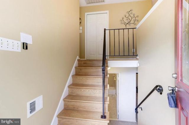 7893 GODOLPHIN DR, Springfield, VA 22153