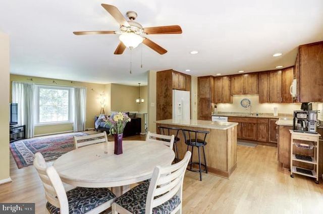 7893 GODOLPHIN DR, Springfield, VA 22153