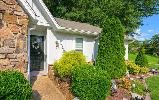 9302 FLETCHER TRACE PKY, Lakeland, TN 38002