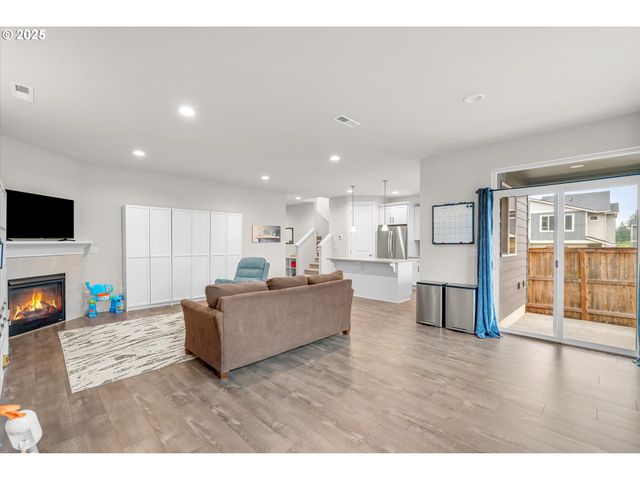 4231 Ne 184th St, Vancouver, WA 98686