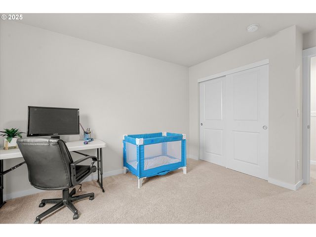 4231 Ne 184th St, Vancouver, WA 98686