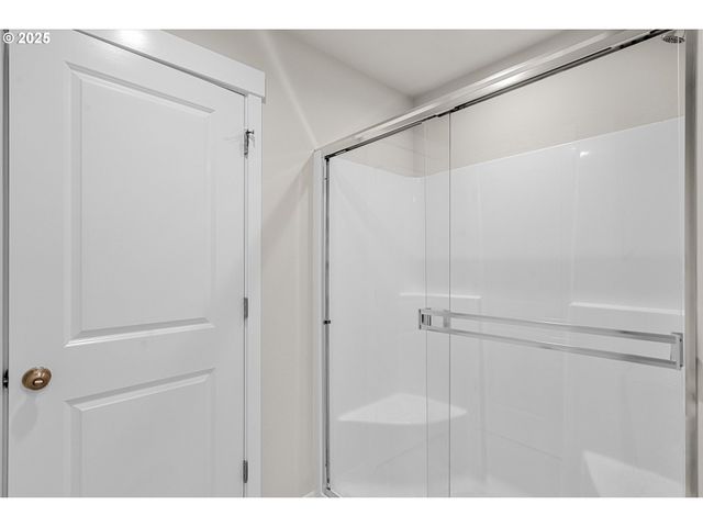 4231 Ne 184th St, Vancouver, WA 98686