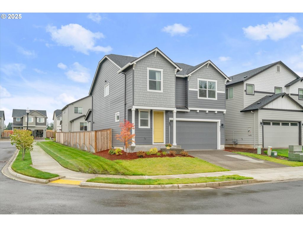 4231 Ne 184th St, Vancouver, WA 98686