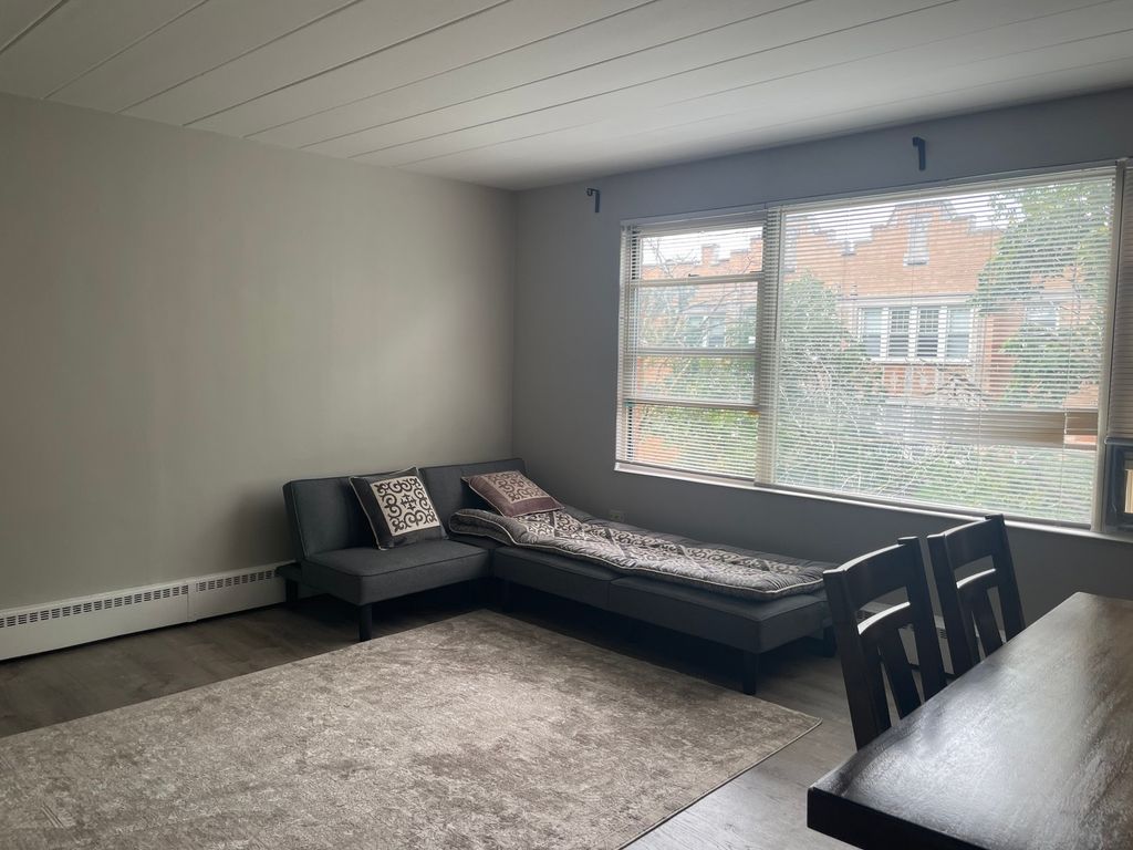 6833 N Oakley Avenue 3B, Chicago, IL 60645 — photo 2