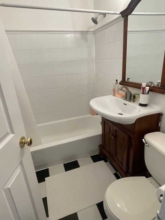 6833 N Oakley Avenue 3B, Chicago, IL 60645 — photo 4