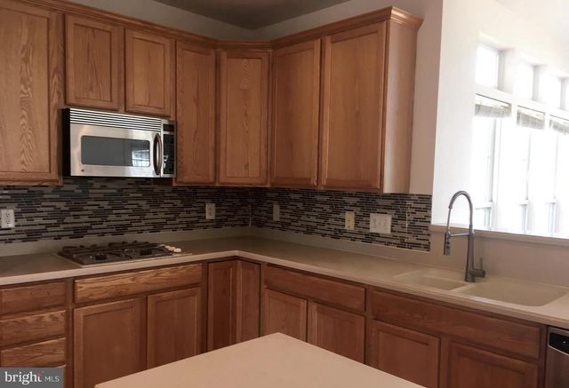 7209 BLADEN PL, Gainesville, VA 20155