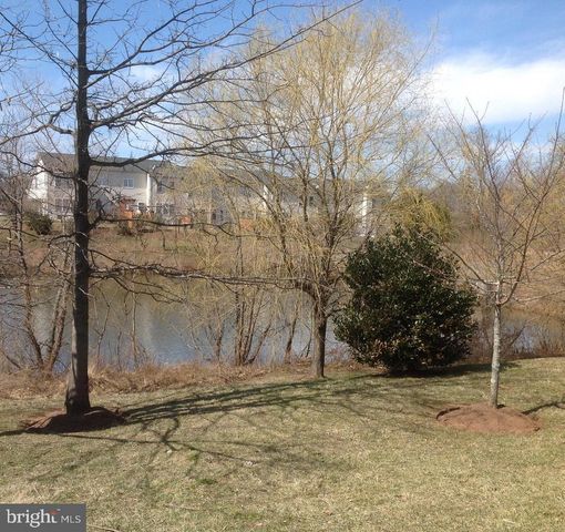 7209 BLADEN PL, Gainesville, VA 20155