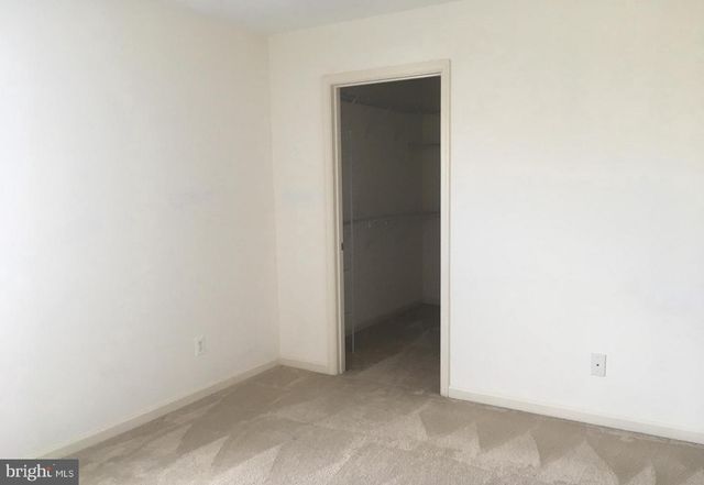 7209 BLADEN PL, Gainesville, VA 20155