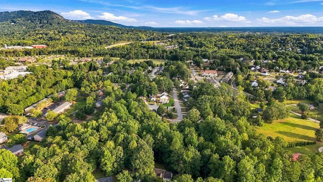 2 Pecan Grove Court, Travelers Rest, SC 29690
