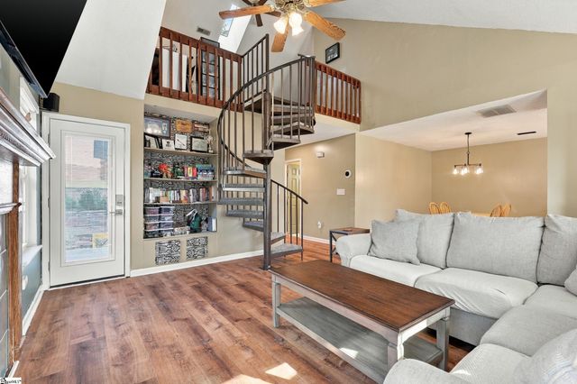 2 Pecan Grove Court, Travelers Rest, SC 29690