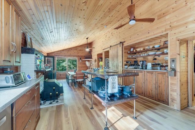 564C County Road 2400 Road N, Dewey, IL 61840