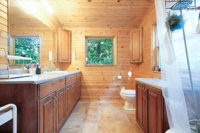 564C County Road 2400 Road N, Dewey, IL 61840