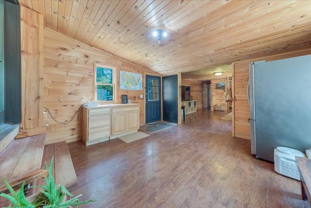 564C County Road 2400 Road N, Dewey, IL 61840