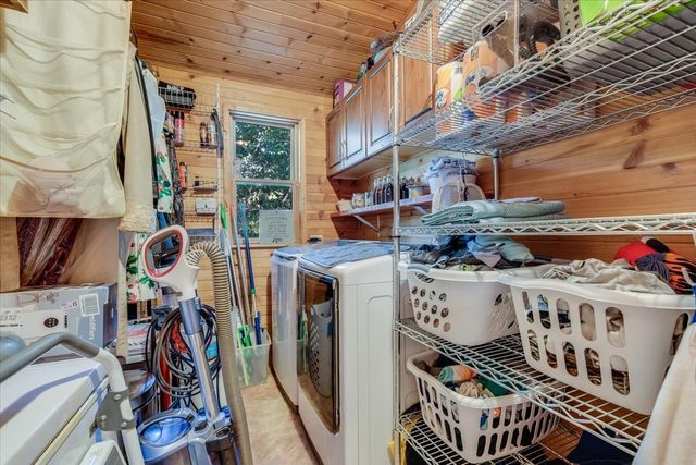 564C County Road 2400 Road N, Dewey, IL 61840