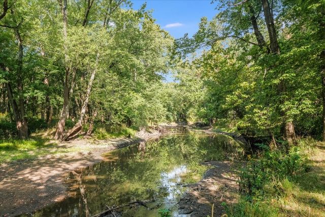 564C County Road 2400 Road N, Dewey, IL 61840