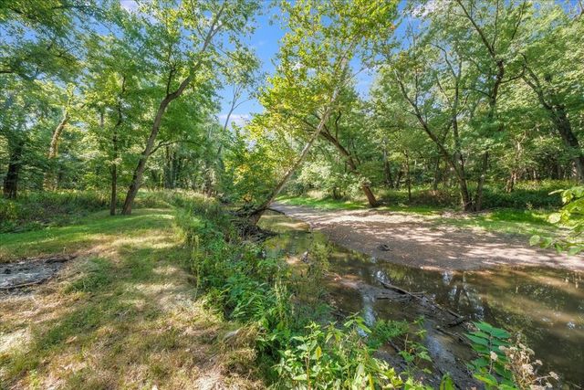 564C County Road 2400 Road N, Dewey, IL 61840