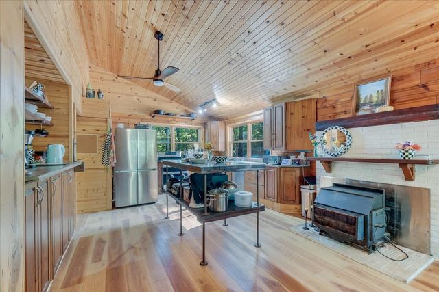 564C County Road 2400 Road N, Dewey, IL 61840