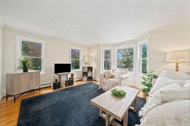 25 Hounds Ditch Ln, Duxbury, MA 02332