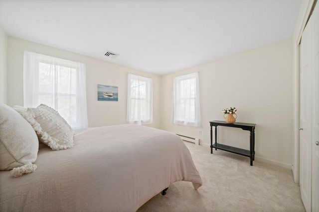 25 Hounds Ditch Ln, Duxbury, MA 02332