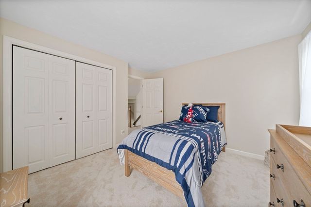 25 Hounds Ditch Ln, Duxbury, MA 02332