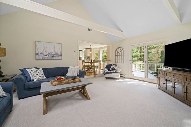 25 Hounds Ditch Ln, Duxbury, MA 02332