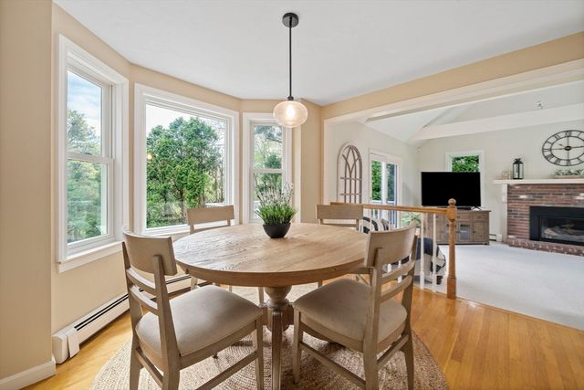 25 Hounds Ditch Ln, Duxbury, MA 02332