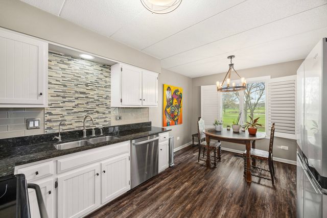90 Golf View Lane A, Frankfort, IL 60423