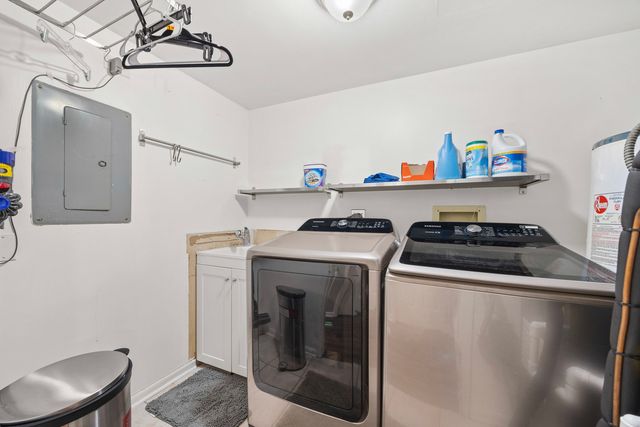 90 Golf View Lane A, Frankfort, IL 60423