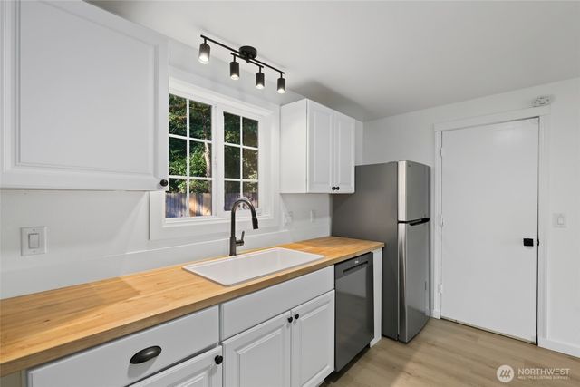 1405 Homann Drive SE, Lacey, WA 98503