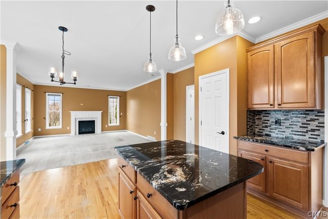 8735 Alizarin Avenue, Cicero, NY 13039