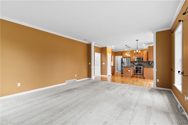 8735 Alizarin Avenue, Cicero, NY 13039