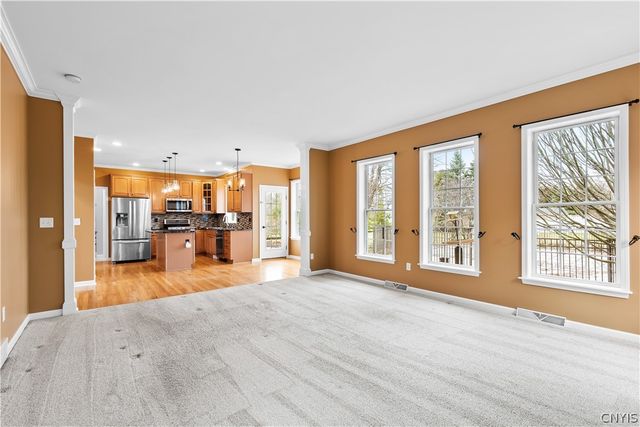 8735 Alizarin Avenue, Cicero, NY 13039